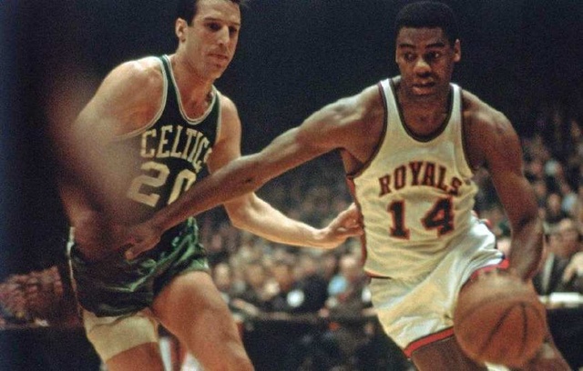 场便凭借中 场便凭借中