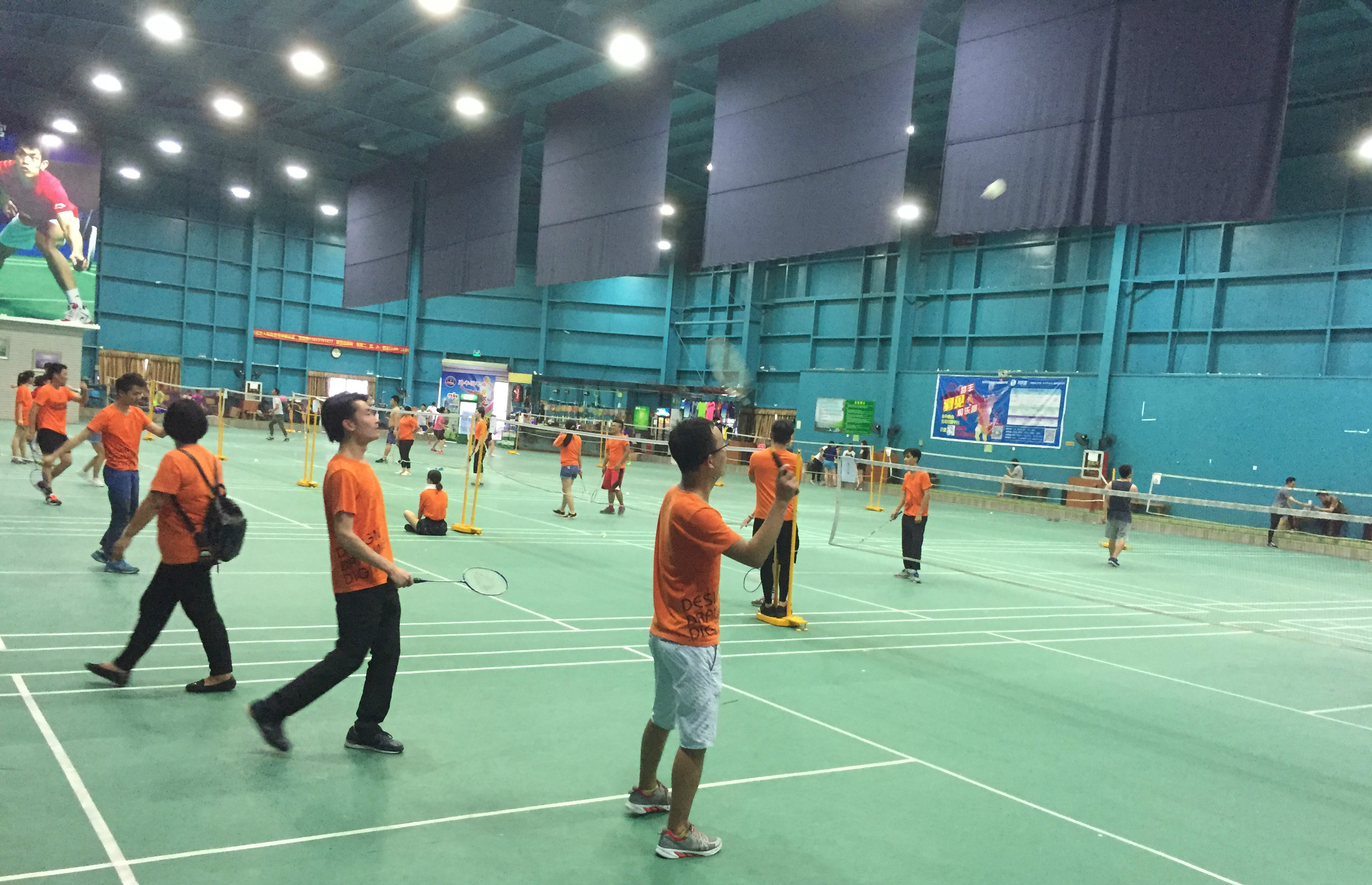 通过与邓弗 通过与邓弗