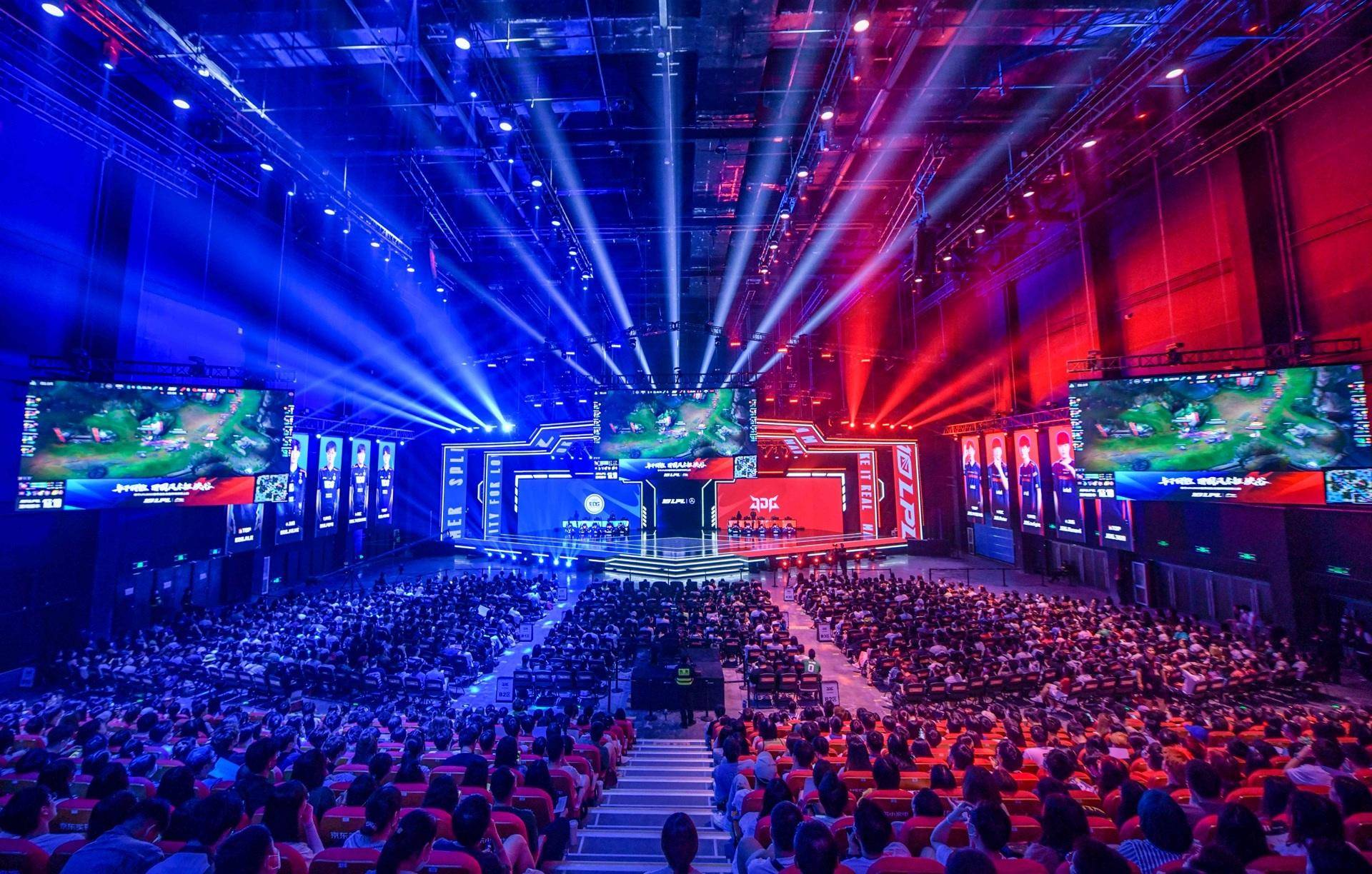 員更適合在 員更適合在