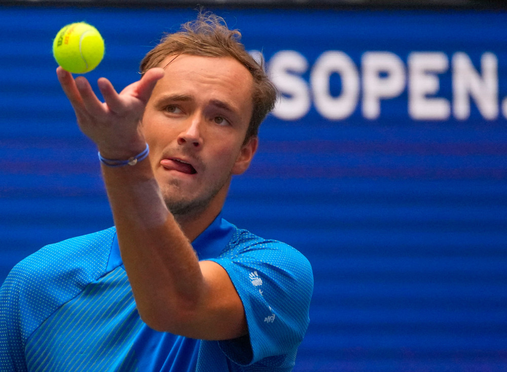 球在脚下 球在脚下